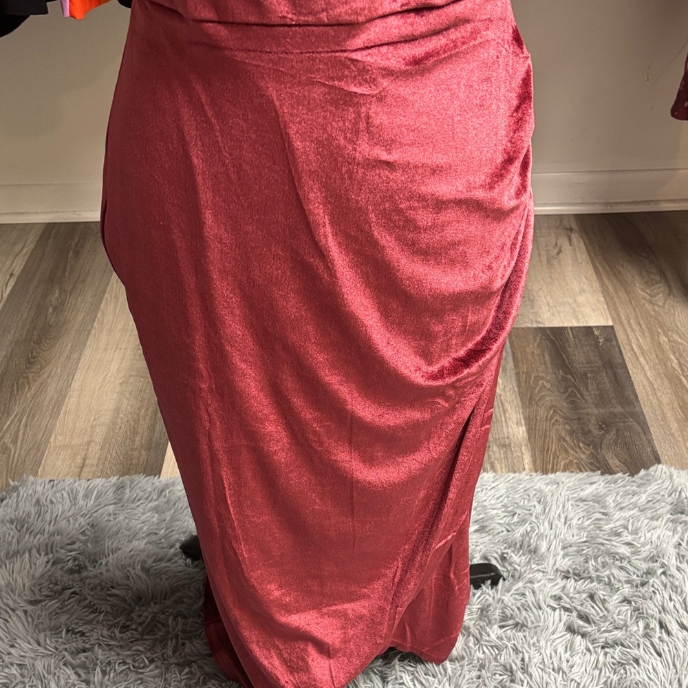 NWT Zaful Wine Red Velvet Midi Dress - Picture 7 of 15